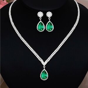Elegant Silver and Green Jewelry Set